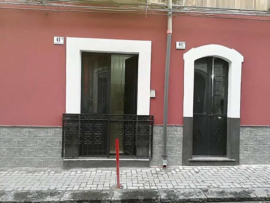 קטאניה Casa Vacanze La Siciliana